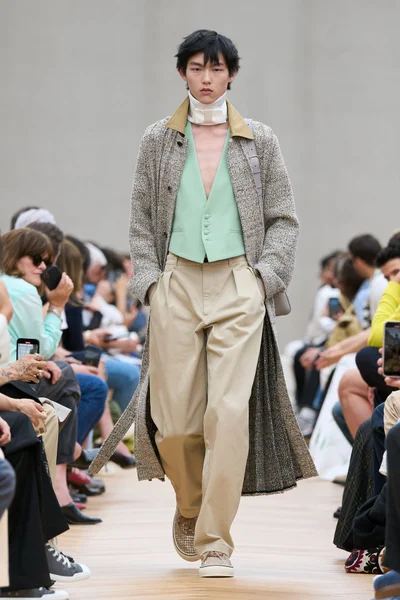 Look 37